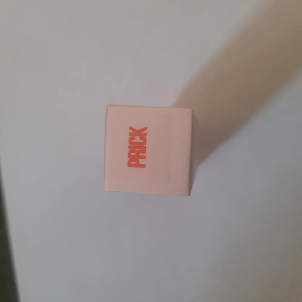 Jeffree Star Velvet Trap Prick‎ Orange